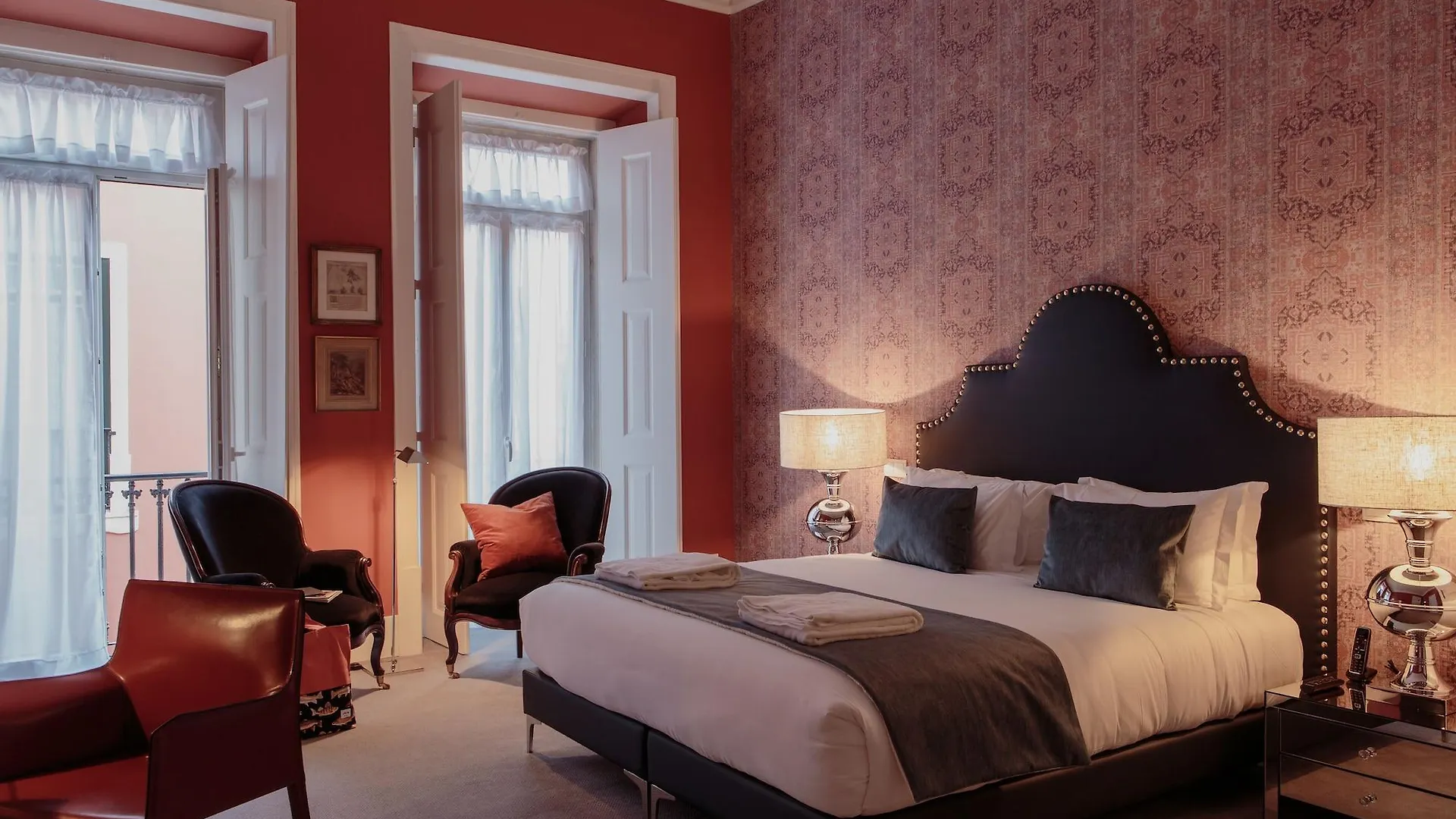 Dear Lisbon - Gallery House Portugalia